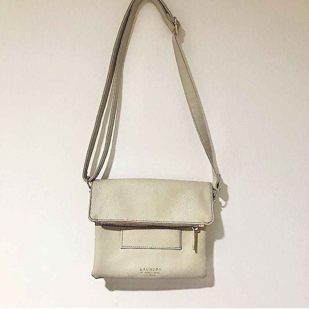 Laundry by Shelli Segal bag.